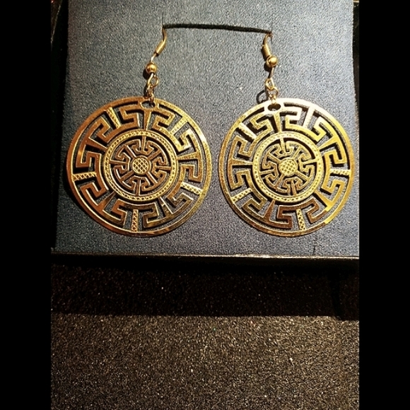 Disc Pierced Earrings - Picture 3 of 8